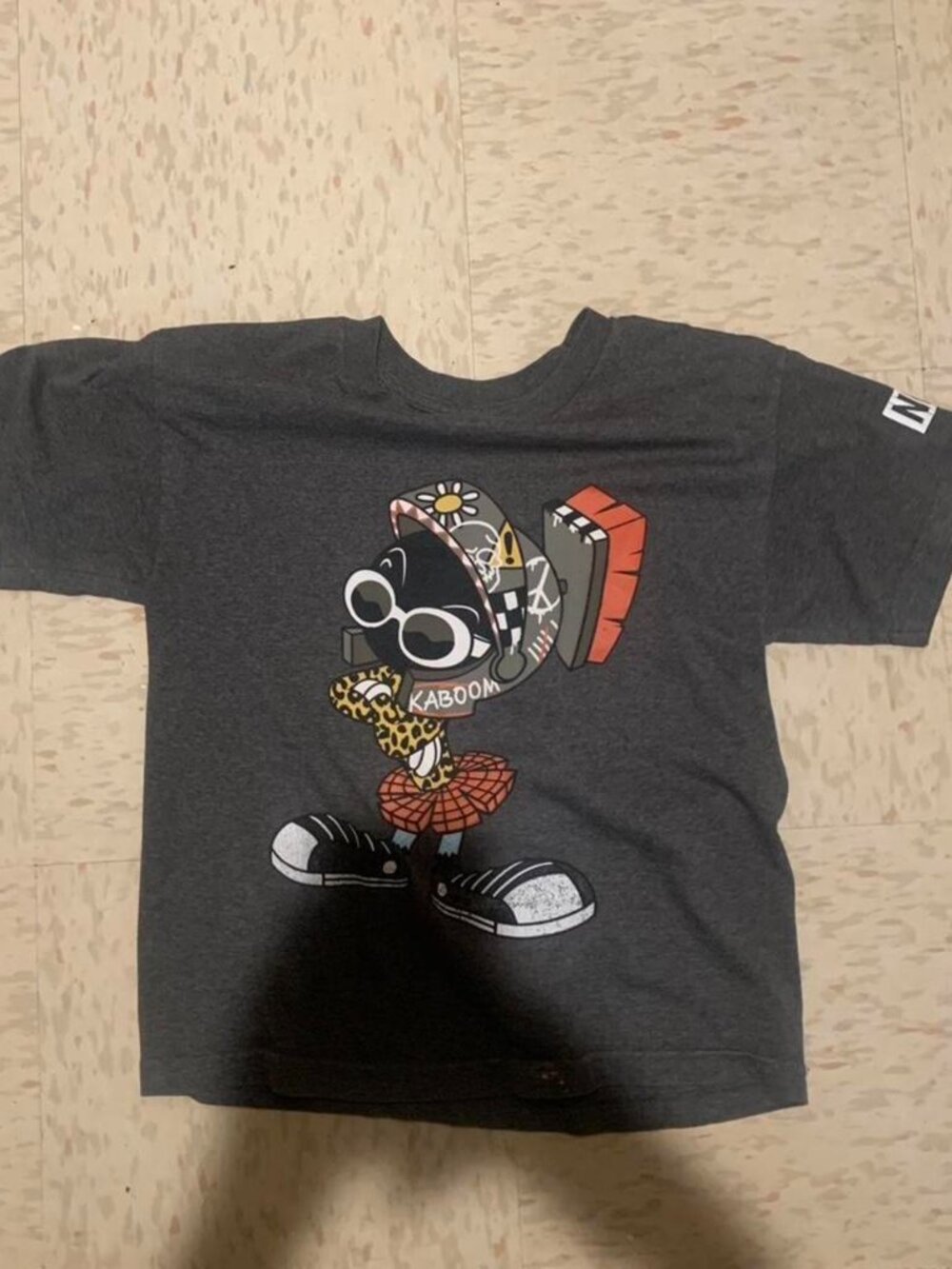 Men's Grey and Black T-shirt
